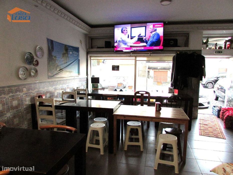 Café restaurante a funcionar