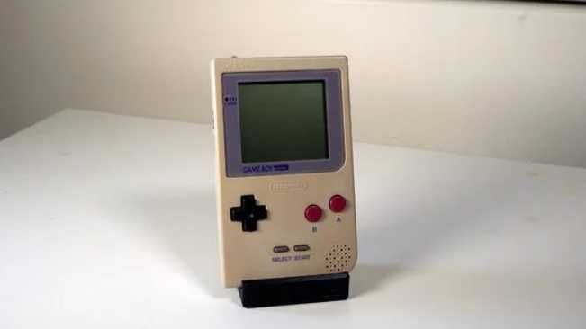 Game Boy (todas as versões) stand
