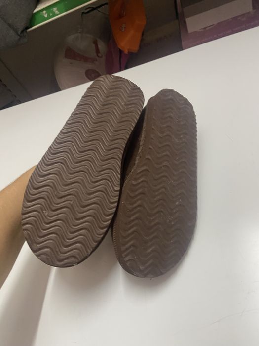 Pantufas castanhas novas muito quentinhas