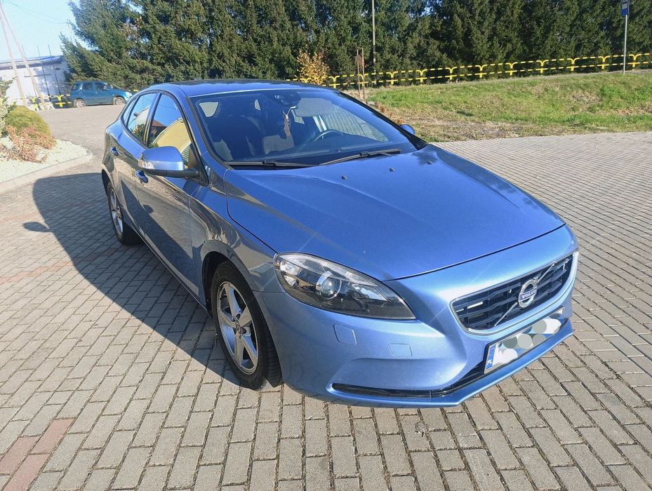 Volvo V40 Volvo V40 II T2 Momentum 2015 rok niski przebieg