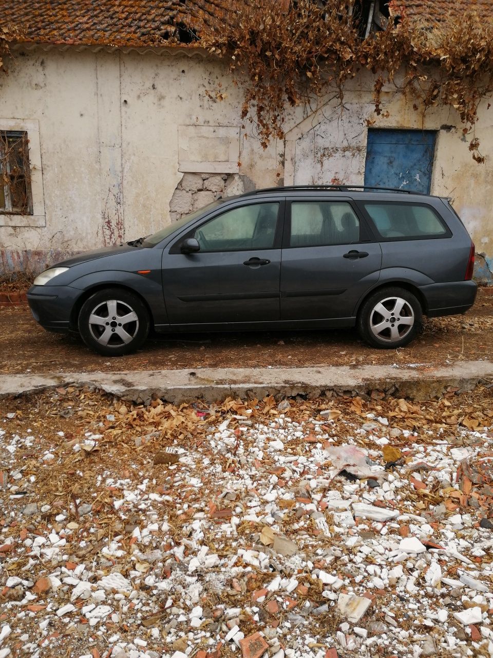 Ford Focus 1.8 TDCi 115 cavalos 2002 ano Muito material