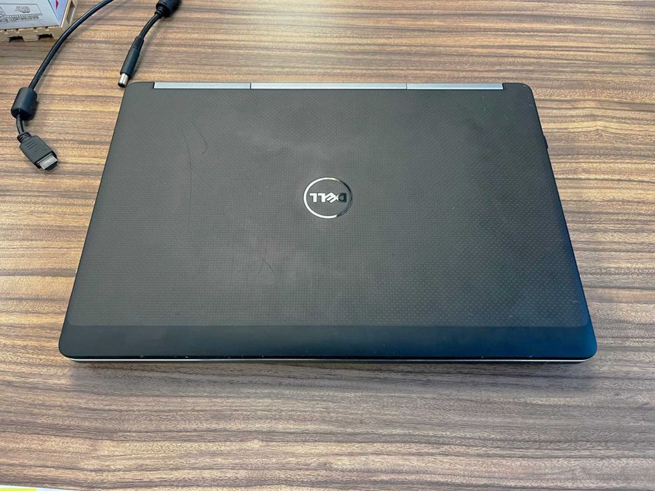Dell Precision 7520