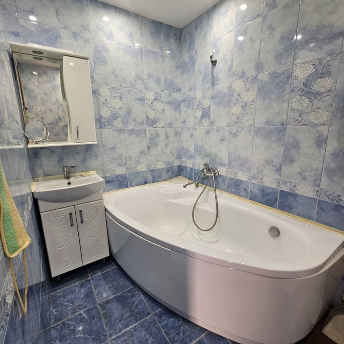 Здам  3-х кім квартиру  в центрі  Боярки!