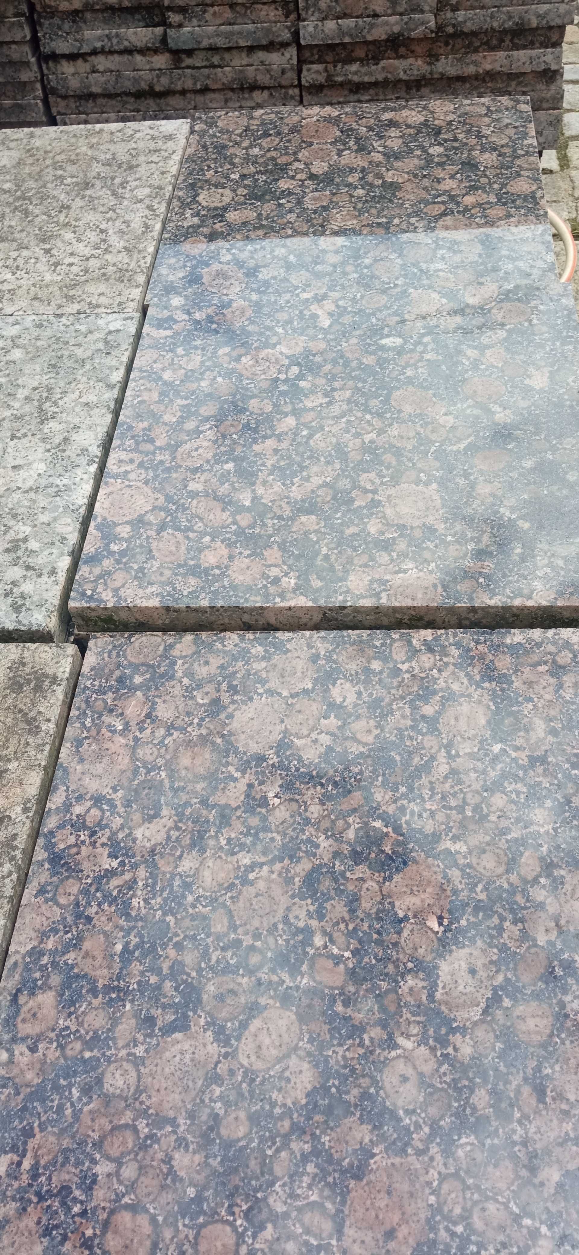 Granito Marron Baltanico