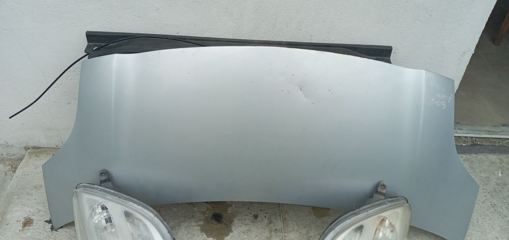 Тойота яріс 2 toyota yaris 2  фара