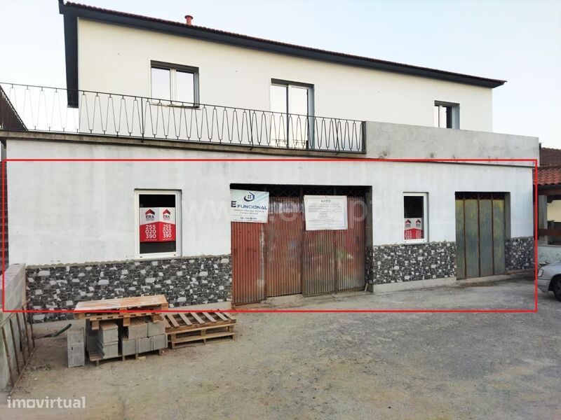 Loja / Castelo de Paiva, Sobrado e Bairros