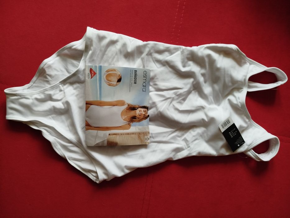 Білий суцільний купальник