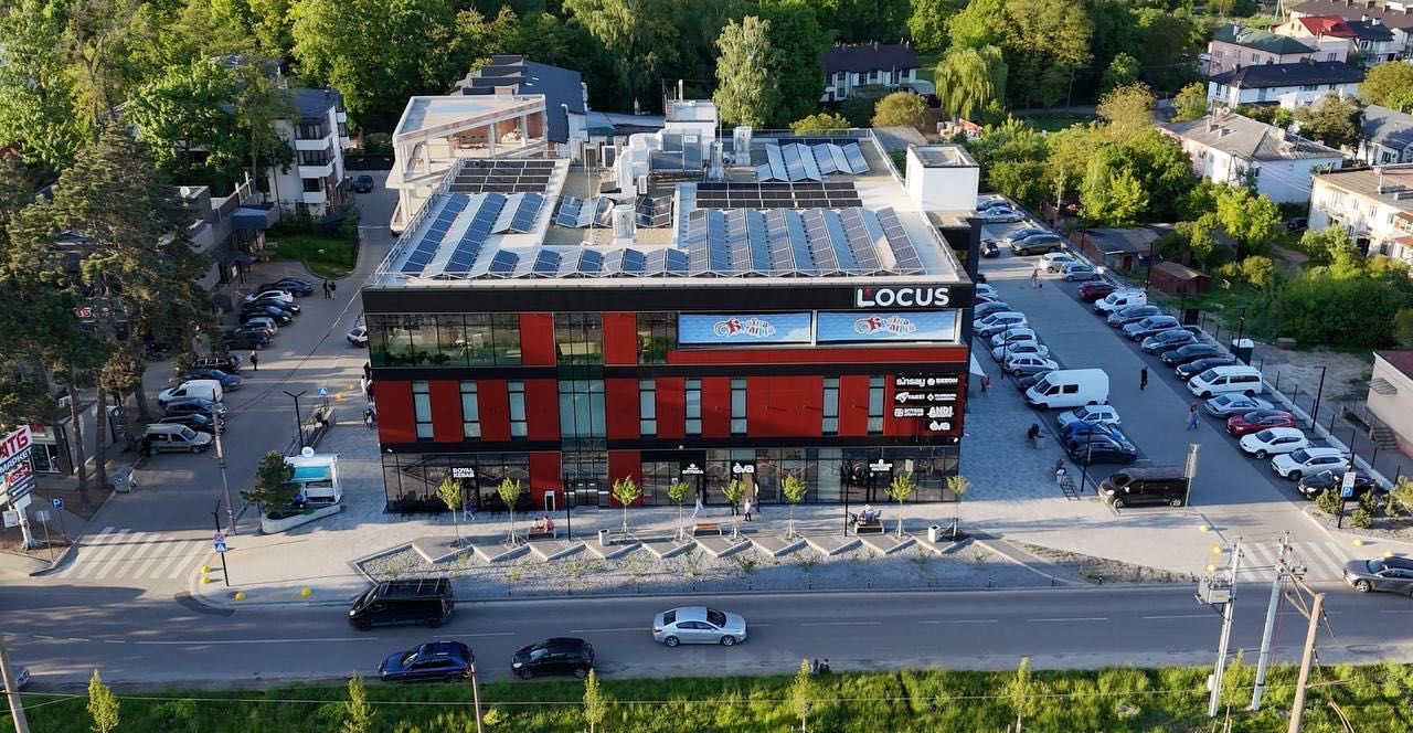 Оренда фасадного приміщення 542 м² у ТЦ Locus