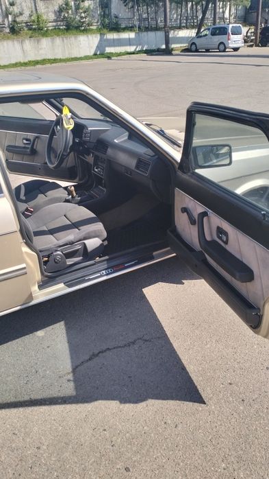 Ауді 80 1985р. 1.6 бензин продам