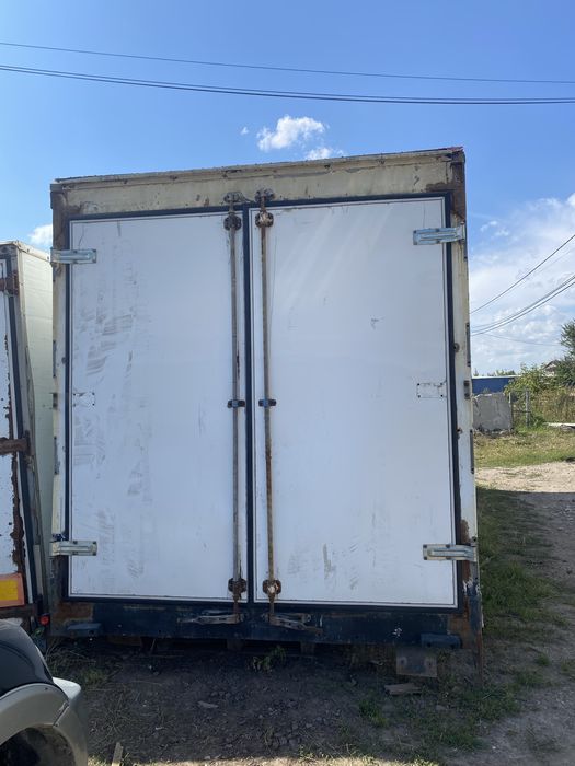 Металевий напівпричіп/кузов, вантажний контейнер, склад фургон