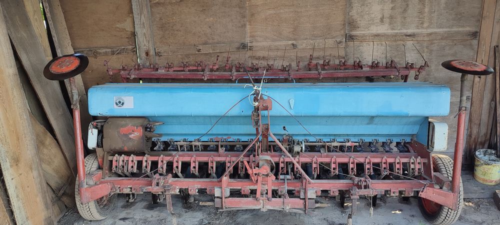 Siewnik Isaria typ 6000 - 3,0 m, zasyp 300 kg (nie Amazone, Hassia)