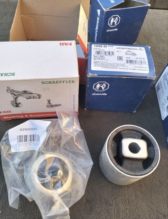 САЙЛЕНТБЛОКИ передніх важелів на BMW E39