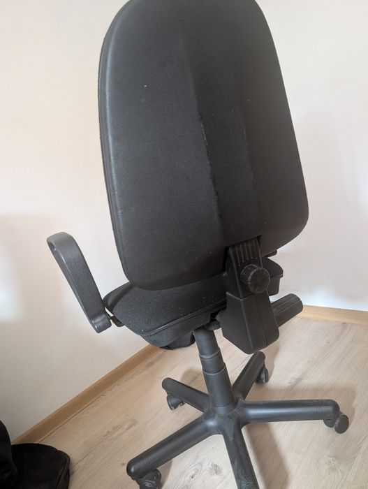 Krzesło biurowe obrotowe