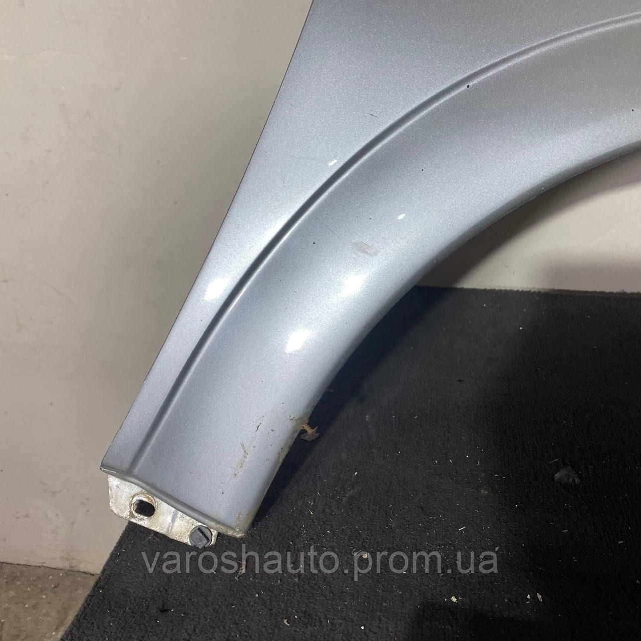 Крило переднє праве Opel Astra G 90521686 6R