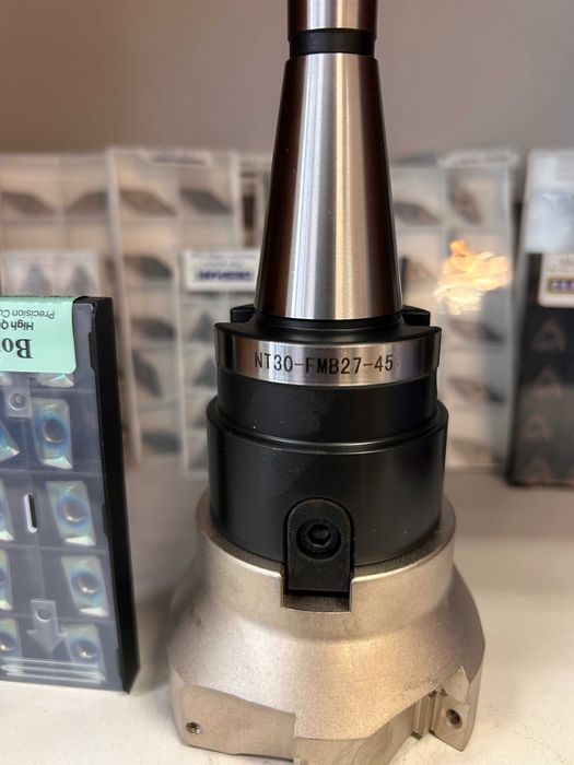 Głowica frezerska, frezowanie, BAP 400, APMT1604, Fi 80, 6T, NT30