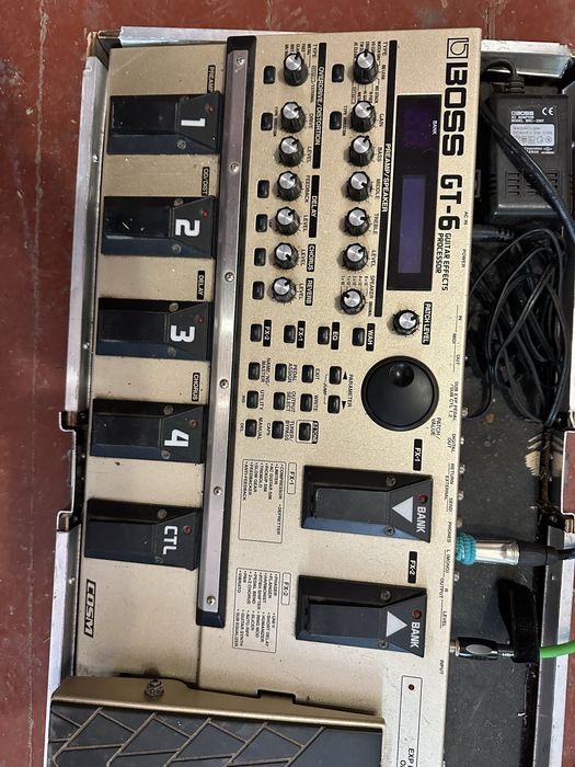 Гітарний процесор Boss GT-6