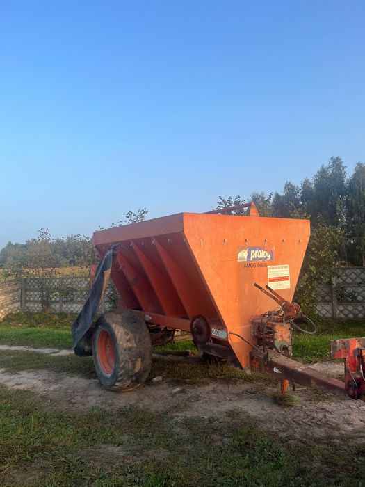 Rozsiewacz wapna, wapniarka,6t, lancowy,zmijka,rcw