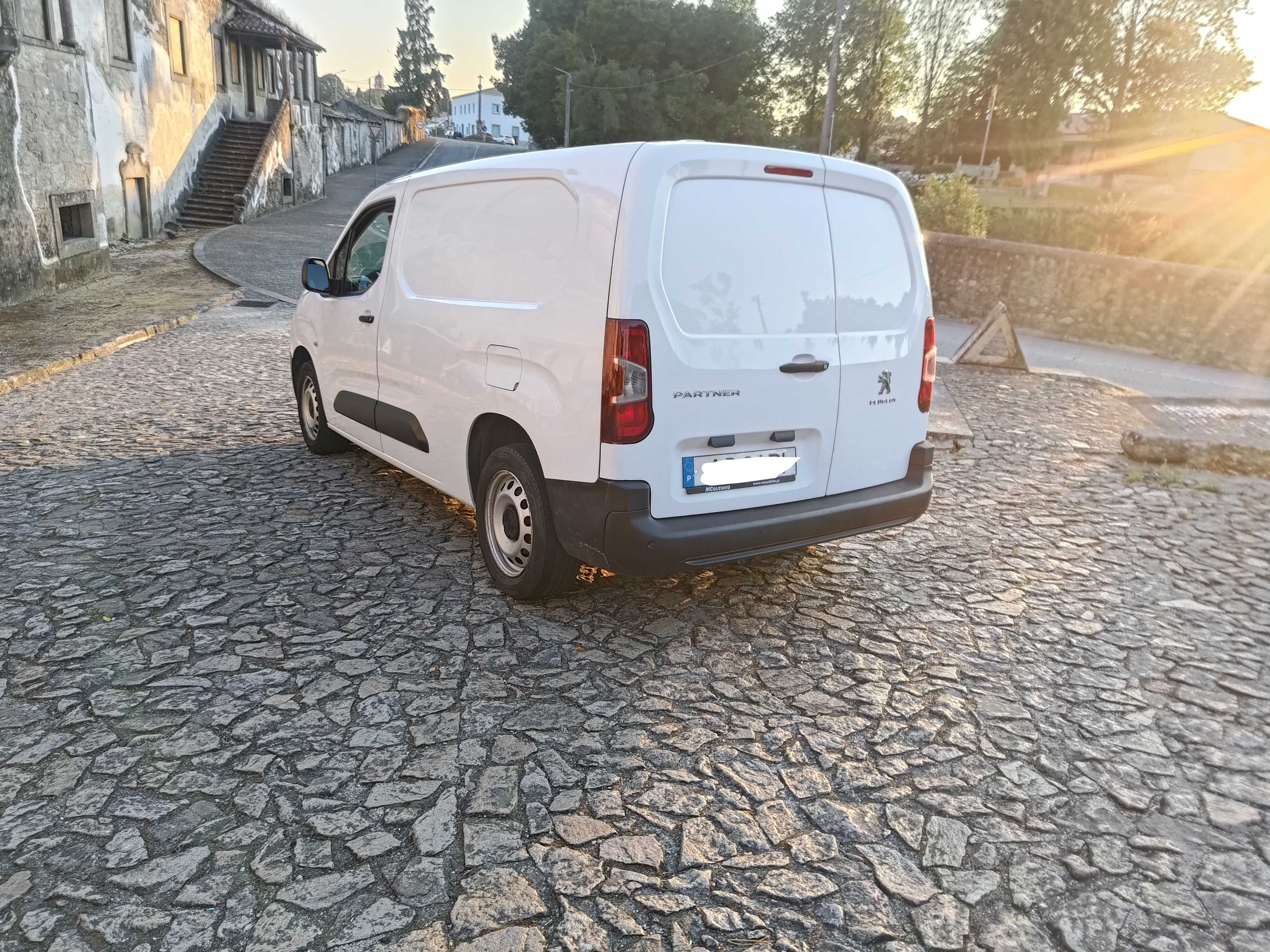 Peugeot Partner 1.5HDI Novembro 2020 Pro longa 3 lugares