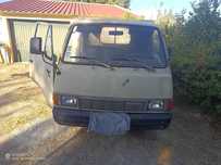Mazda E2200 caixa aberta