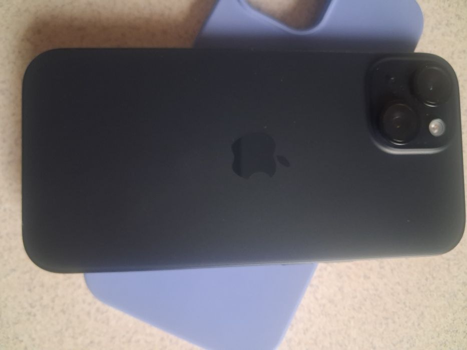 Продам Iphone 15 128gb