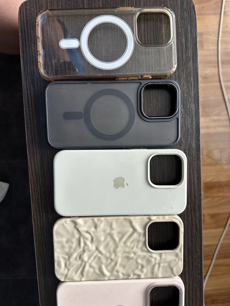 Чехлы для iPhone 13 Pro В хорошем состоянии