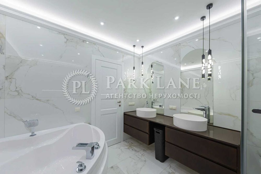 Продам 160м Французький квартал 2