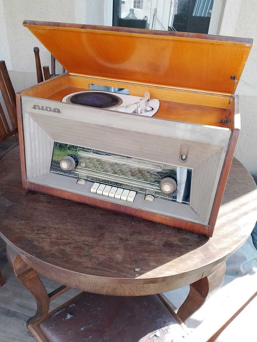 Radio Aida Działa nie próbowałam płyt ogólny stan oceniam na dobry