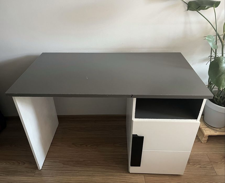 biurko - malowane , używane