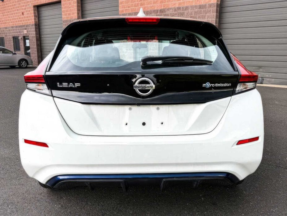 Nissan LEAF S      2018
