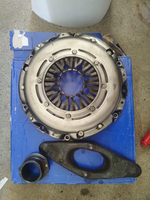 Sprzęgło Valeo 703183 Docisk+Tarcza+łożysko BMW M47 e91/90/87