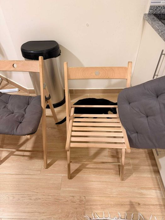 4 Cadeiras Dobráveis IKEA – Como Novas!