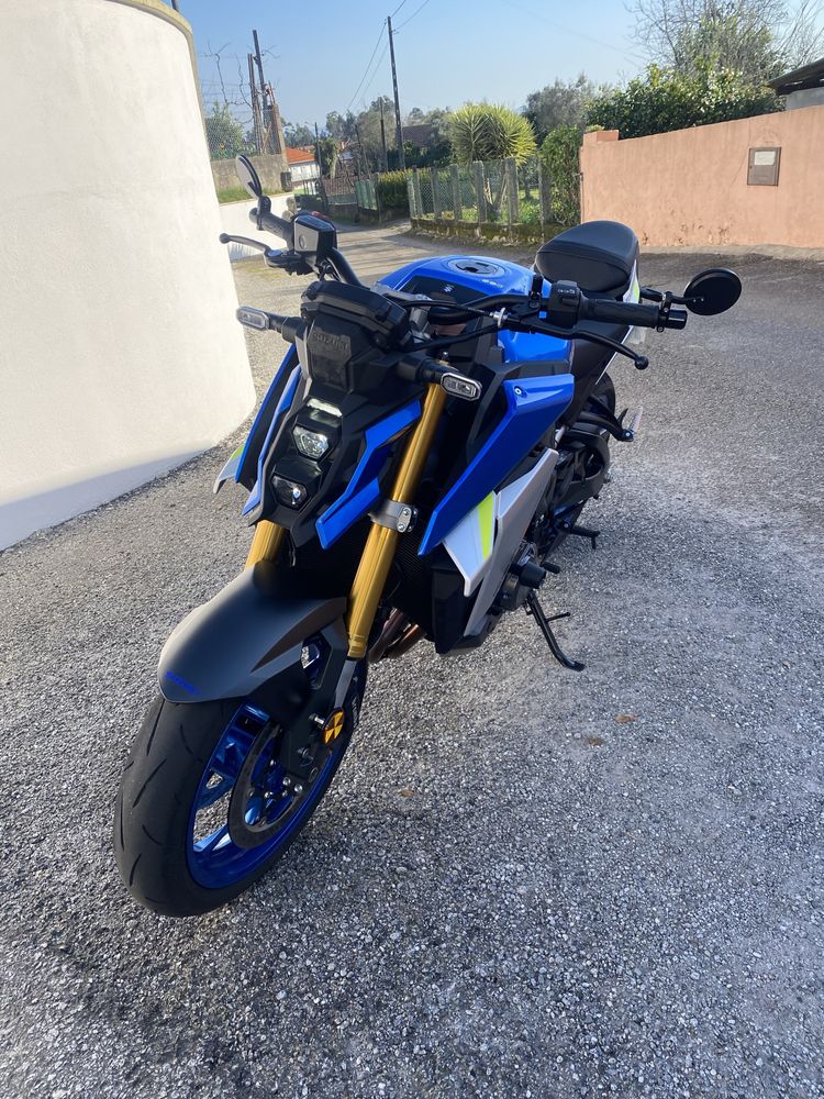 Suzuki GSXS 1000–