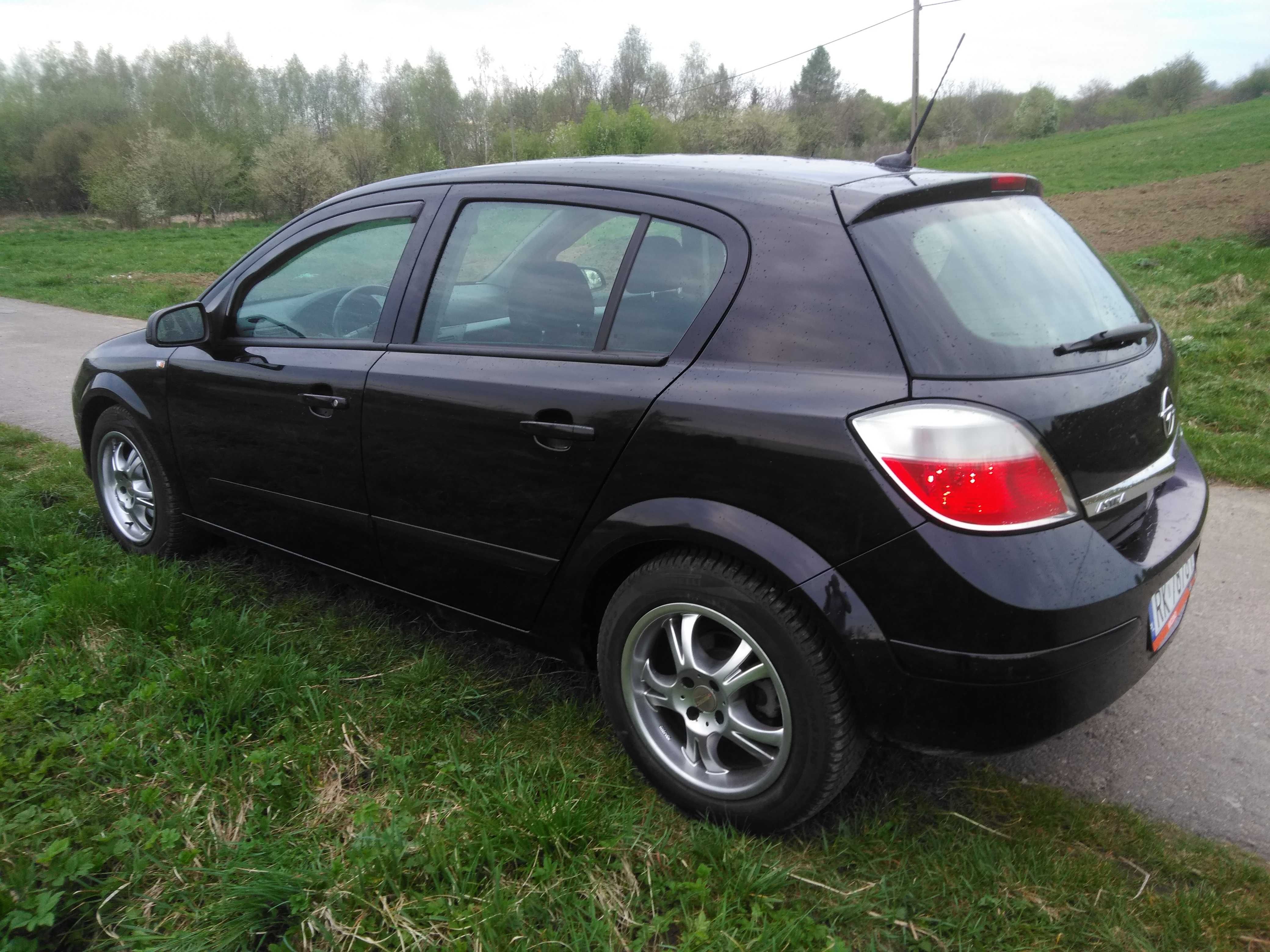 Opel astra H  benzyna 1.6
