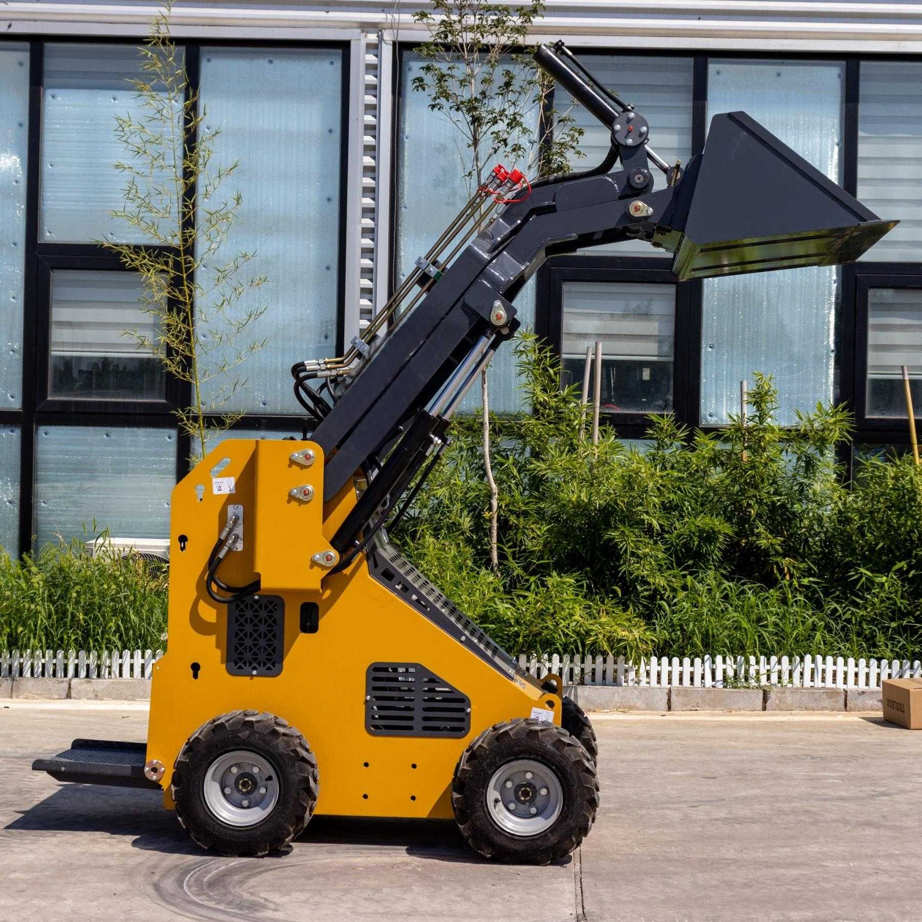 Miniładowarka wielofunkcyjna kołowa SKID/BOBCAT