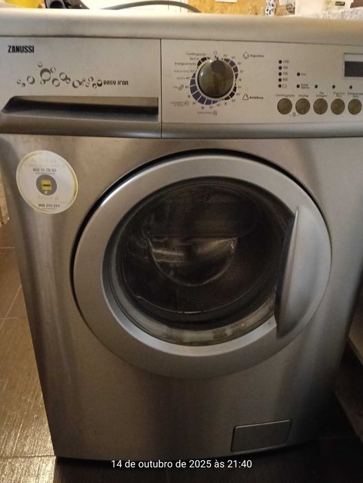 Máquina lavar Zanussi