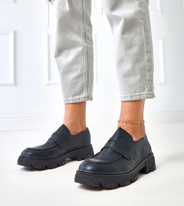 Czarne mokasyny damskie matowe Kirna