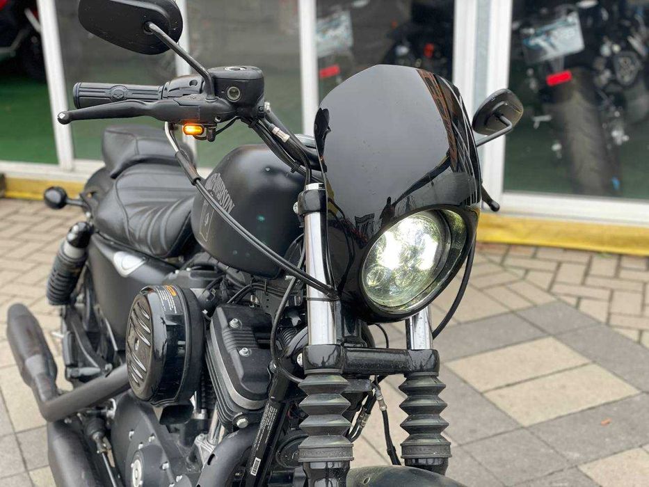 Мотоцикл Harley-Davidson 883 2017