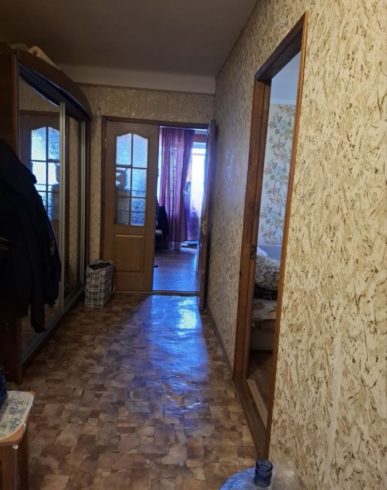 Продам 2 ком. квартиру по ул. Гудыменко в  Хортицком  районе.