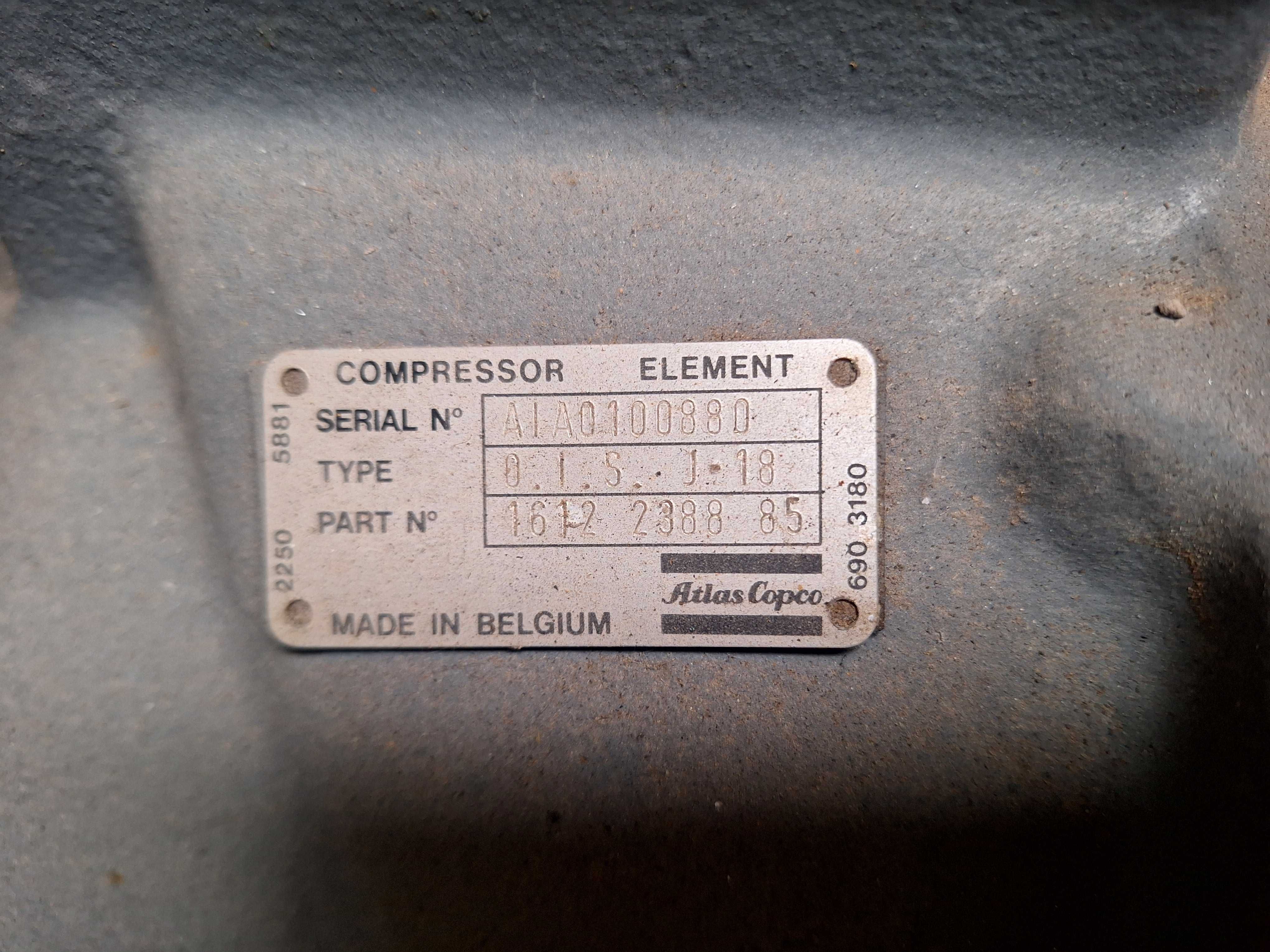 sprezarka srubowa kompresor na przyczepce Atlas Copco silnik Deutz