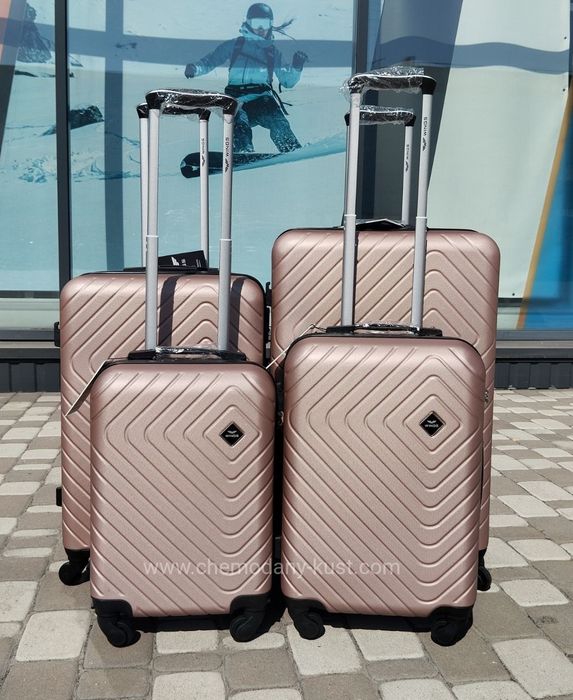 Чемодан с расширением Wings MRH-01 чёрный