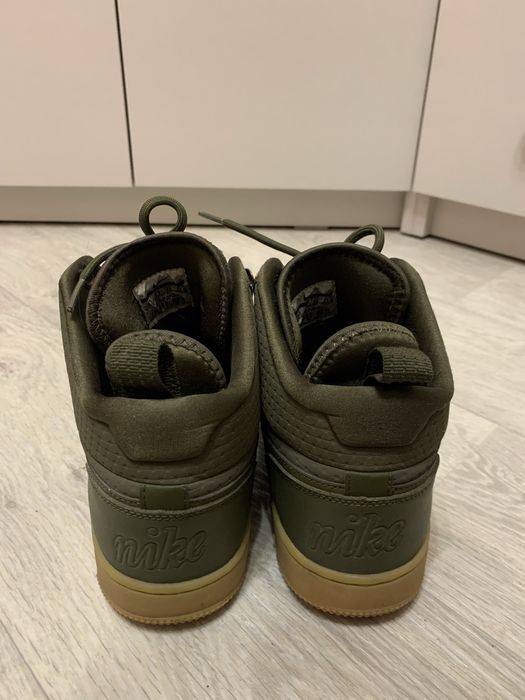 Продам оригінальні чоловічі кросівки Nike