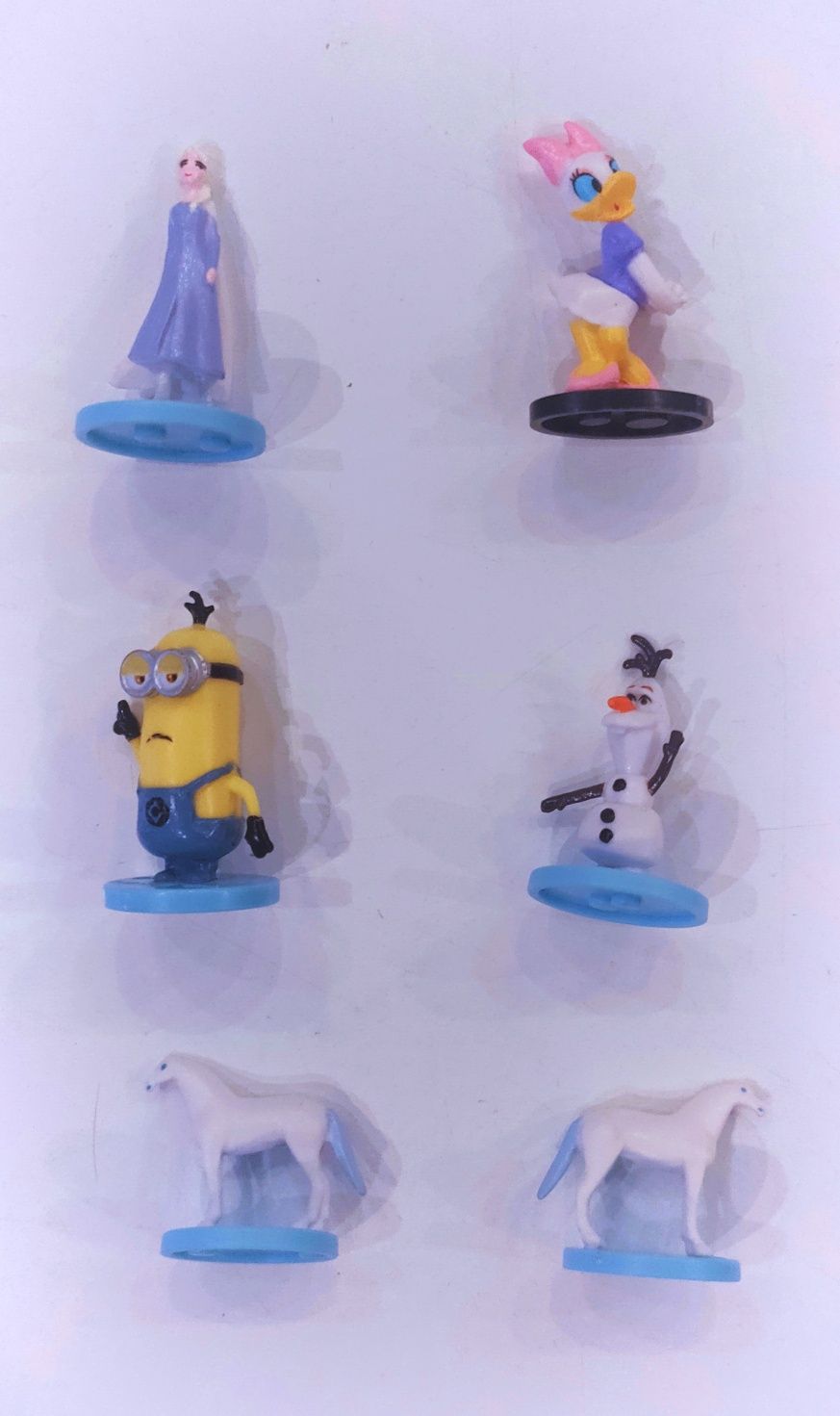 Zestaw Dekora Disney 3-3,5cm zabawka, na torty Elza, Minionki, M. M.
