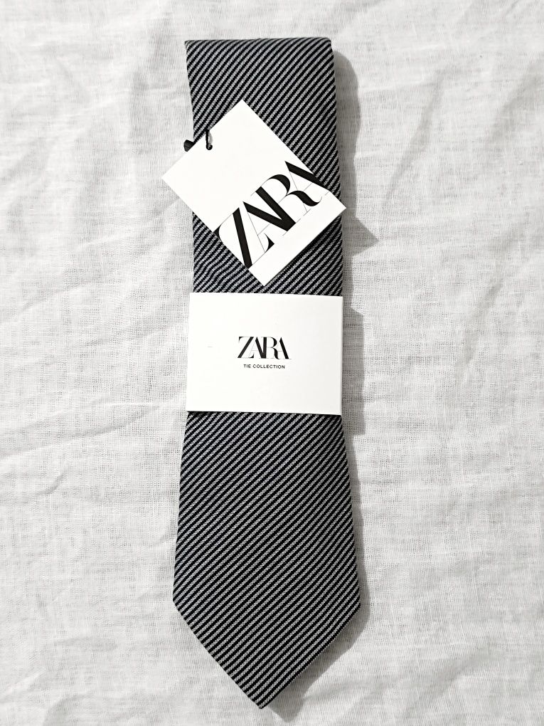 Żakardowy Krawat męski w poprzeczne pasy z tkaniny jedwabnej | Zara
