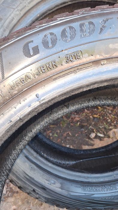 Продам всесезонные Шины Гудиер
