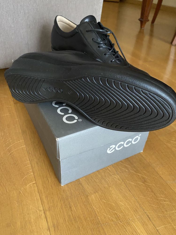 Туфли  новые Ecco