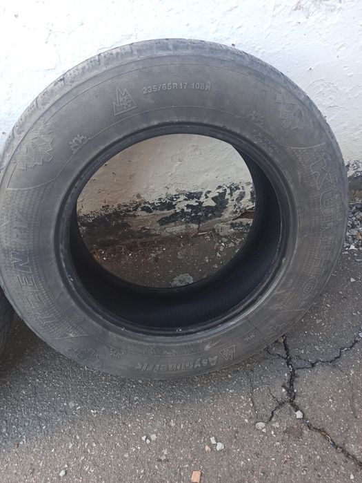 Kumho 235/65 R17 б/в зима