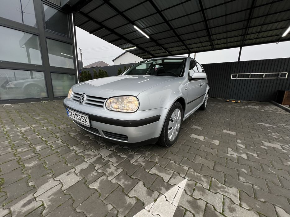 Volkswagen Golf 4 1.4. 2000p.Рідна Фарба та вікна