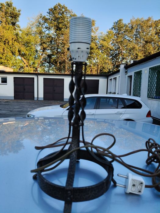 Stara vintage kuta żelazn lampka nocna lub stołowa