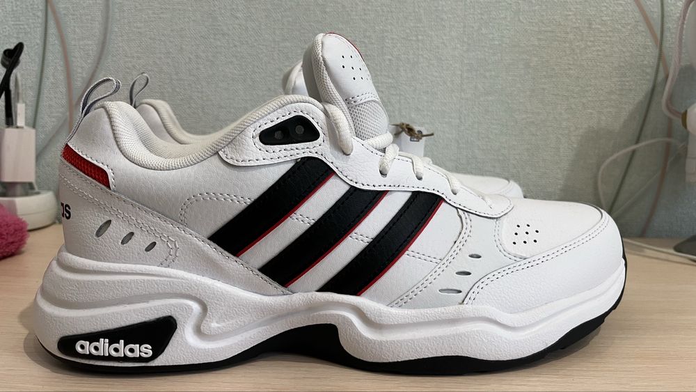Чоловічі кросівки Adidas Strutter 44, 27,5 - 28 см