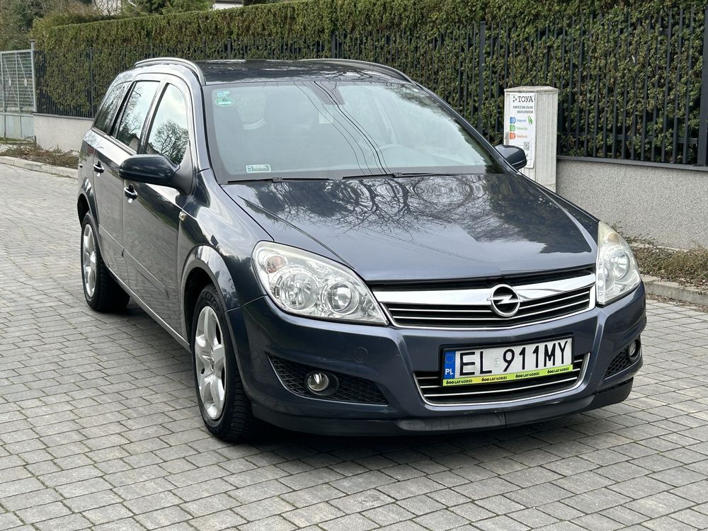 Opel Astra_1.9_150 Koni_Klimatyzacja_2007r_